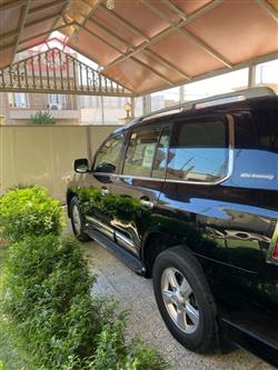 تۆیۆتا لاند کروزەر